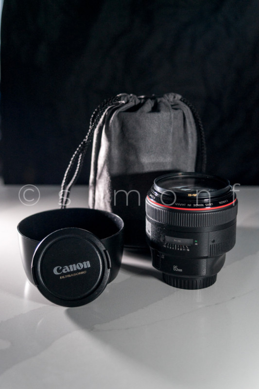 MINT Canon EF 85mm f/1.2L II USM in Cameras & Camcorders in Markham / York Region