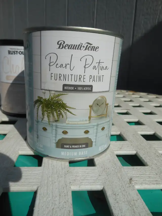 Three Tins of Paint in Painting & Paint Supplies in Hamilton - Image 9
