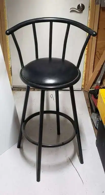 Bar Stool in Chairs & Recliners in Markham / York Region - Image 2