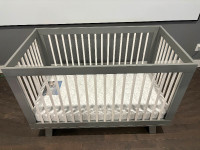 Crib & Matching Dresser (with change table)