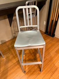 Aluminum bar height (30") stool