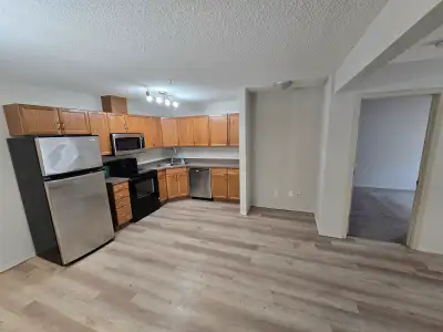 Available immediately: 2bdrm Clareview Condo 2 minutes to LRT