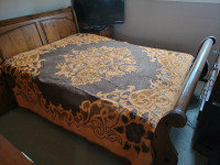 Queen size sleigh bed with nightstands