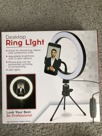 Desktop ring light 