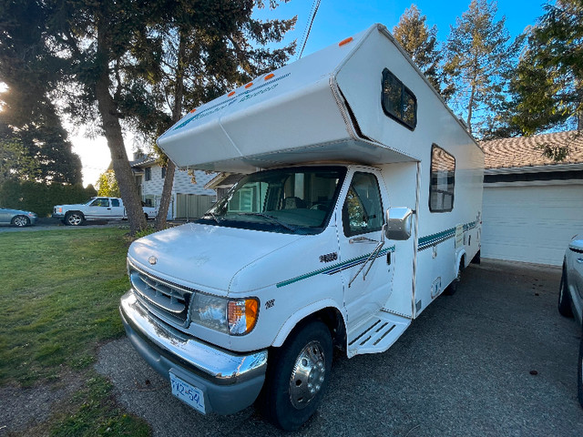 1999 Slumber Queen (Ford E350 Super Duty) in RVs & Motorhomes in Campbell River - Image 2