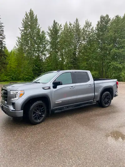 Very fuel efficient 3.0l duramax! Well maintained with some typical cosmetic blemishes from normal t...