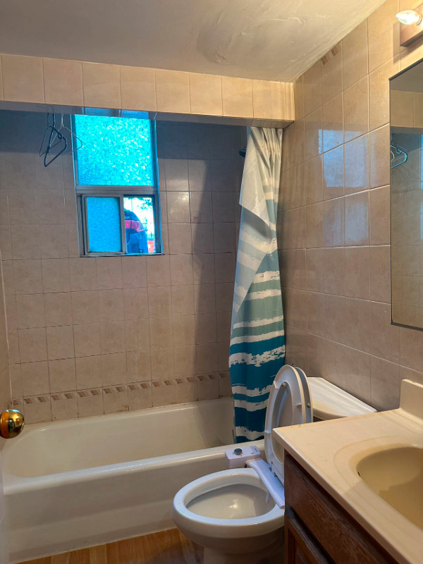 Furnished Basement Apartment Yonge/ Lawrence Long Term Rentals