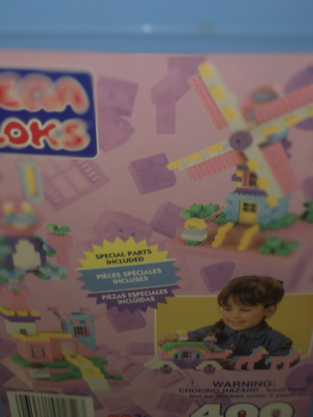 Pastel Lego in Toys & Games in Mississauga / Peel Region - Image 2