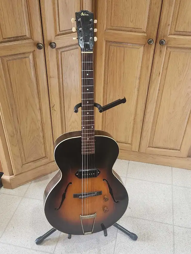 1935 Gibson L 50 in Guitars in Hamilton - Image 8