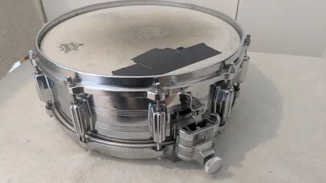 Snare Tama impérial star in Drums & Percussion in West Island - Image 8