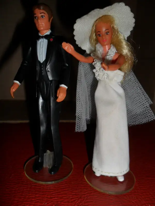 1981 Glamour Gal Jessie Action Figure. Bride, Groom, 4 Outfits+A63735875798531121