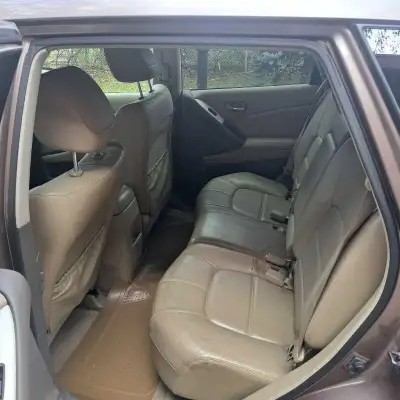 Bonjour,je vend ma voiture Nissan Murano 2011 en bon état, les sièges sont en cuir ,il y a une camér...