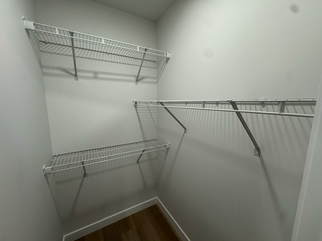 **Beautiful 3Bed 2.5Bath Duplex in Glenwood** in Long Term Rentals in Winnipeg - Image 14