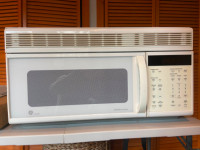 GE Microwave/Convection Oven - Over Range