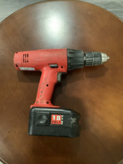 MILWAUKEE 18V HAMMER DRILL 2 SPEED WITH BATTERY NO CHARGER