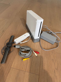 White Nintendo Wii Console all the hookups and 1 controller