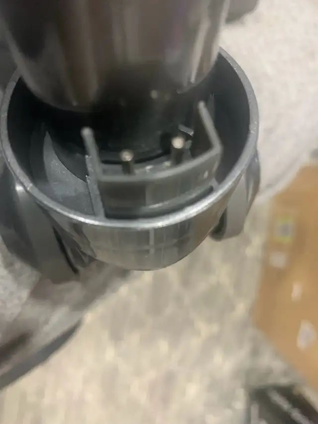 Dyson Vacuum Head Attachment in Vacuums in Mississauga / Peel Region - Image 3