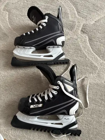 VIC HX1 Skates Size 4 - GTA, View more