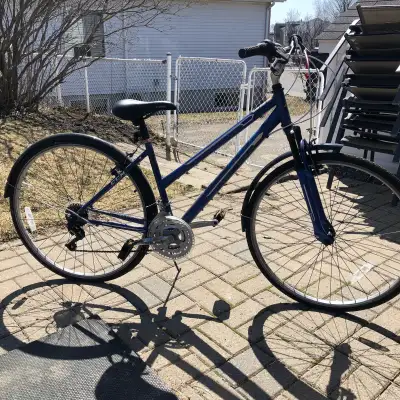Vélo femme CCM 26 pouces, View more