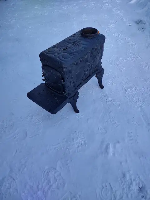 Petit Poele A Bois Bélanger No 22 in Fireplace & Firewood in Thetford Mines - Image 3