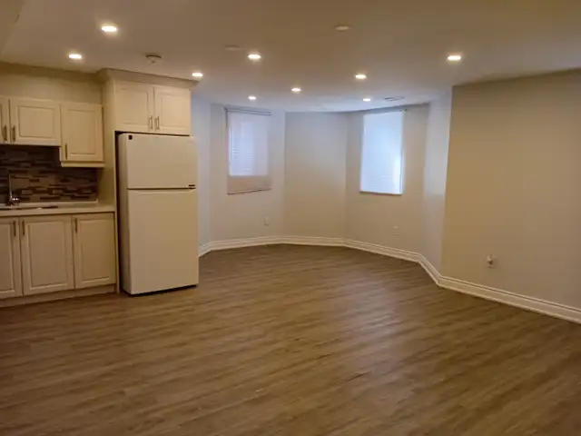 Basement for rent in milton in Room Rentals & Roommates in Oakville / Halton Region - Image 8