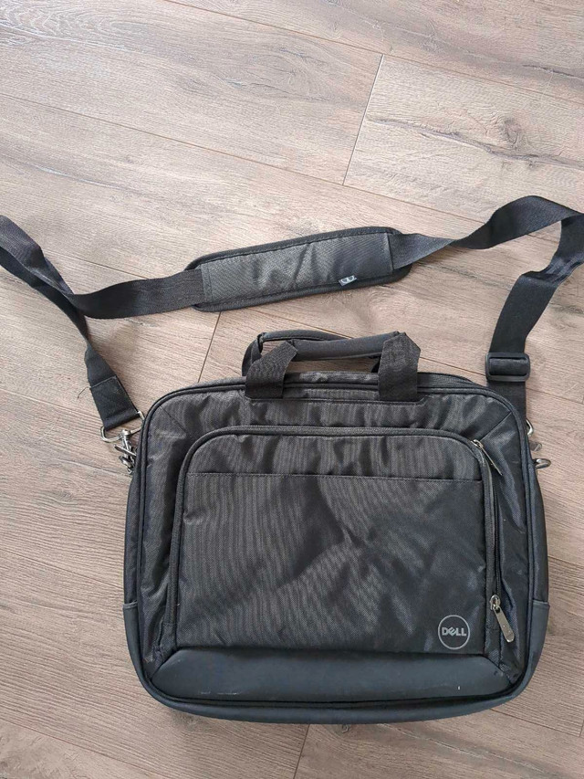 Dell laptop bag in Laptop Accessories in Lethbridge