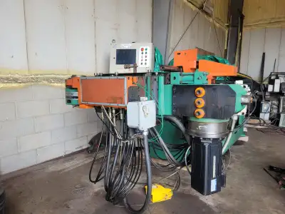 Pedrazzoli Bend Master 42 MR Vario tube bending Technical information • Capacity 42 x 2,5 mm (1 5/8”...