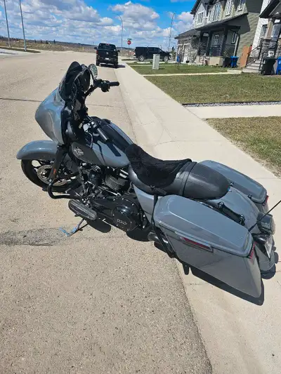 Streetglide Special in Gunship Grey. Few aftermarket goodies including tuner cobra neighbor hater sl...