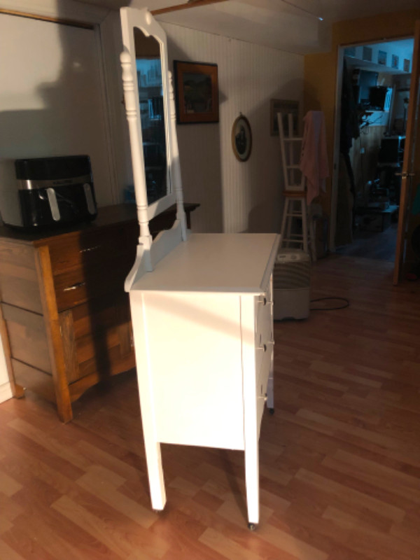 Dresser with mirror in Dressers & Wardrobes in City of Halifax - Image 4