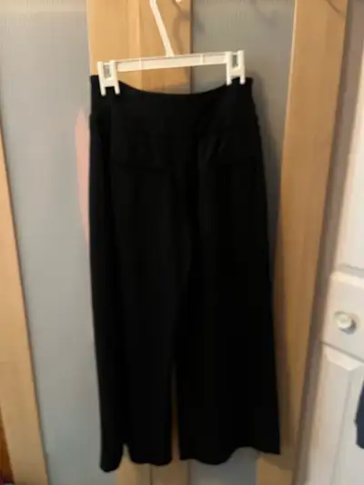 Black Crop Pants, size 2 , Diane von Furstenberg, View more