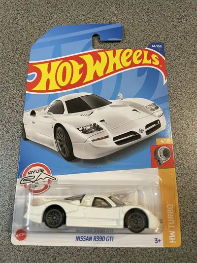 Hot wheels Nissan R390 GT1 white color, View more