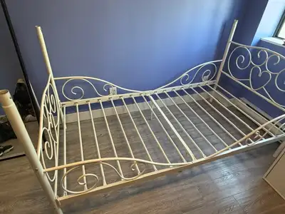 Metal frame decorative single bed, View more