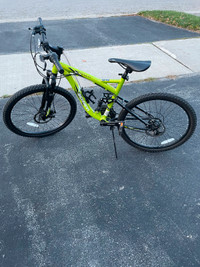 Schwinn Teslin 2.4 Kids Full Suspension Mountain Bike 24 in