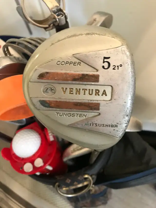 Golf Caddy bag with 13 golf clubs in Golf in Richmond - Image 7