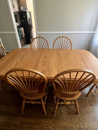 Classic Solid Oak dining table with 6 chairs