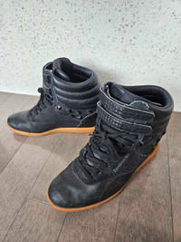 Reebok High Top Wedge Sneakers Size 8