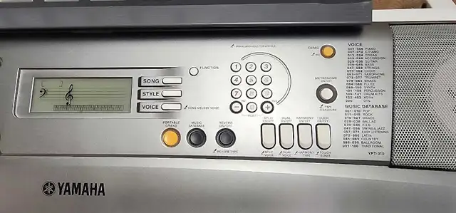 Yamaha portatone electronic keyboard ypt 310 in Pianos & Keyboards in Calgary - Image 3