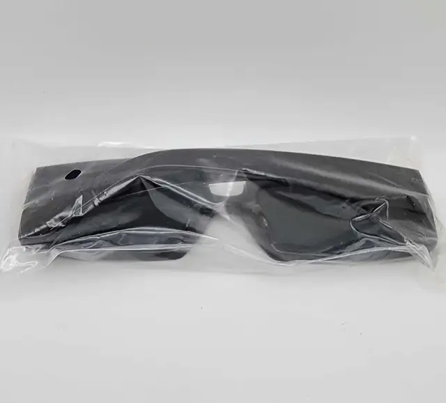 Retro 90s Rectangle Sunglasses – Fashionable for Women | UV400 in Multi-item in City of Toronto - Image 5