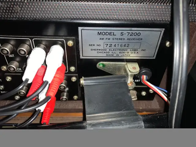 Vintage 70’s Rare Sherwood S-7200 Stereo Receiver-Made In Japan in Stereo Systems & Home Theatre in Markham / York Region - Image 9