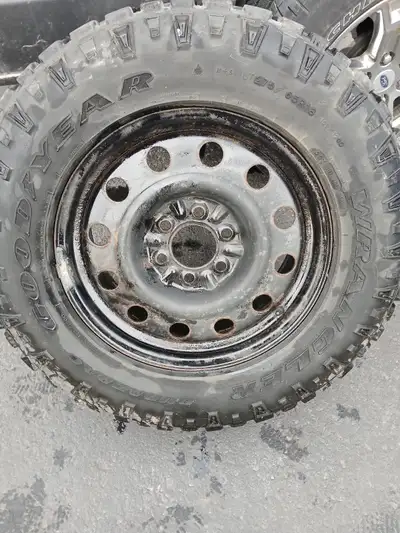 Set of 4 Wrangler Duratrac LT275/65R18 Tires Less than 5,000 miles Were on Ford F150 truck I sold la...