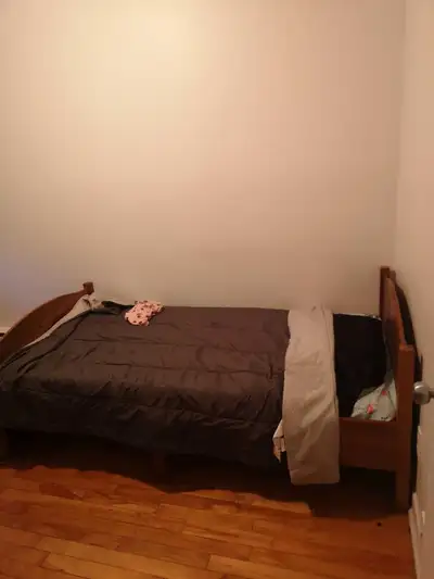$355 per month everything included. Green line (Angrignon) Available from July 1st Furnished room in...