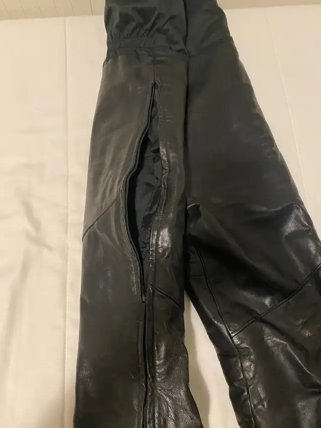 Women’s Leather Snowmobile Suit - price slashed in Women's - Tops & Outerwear in Calgary - Image 8