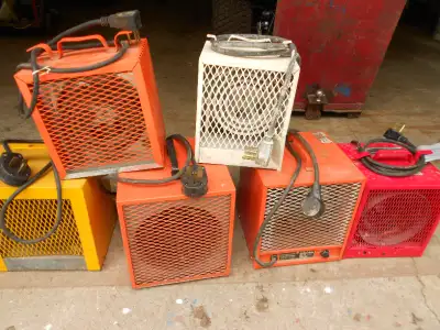 chauffrettes d,atelier 4800 watts sur 220 volts demande 50.00 chacune 819 839 2928