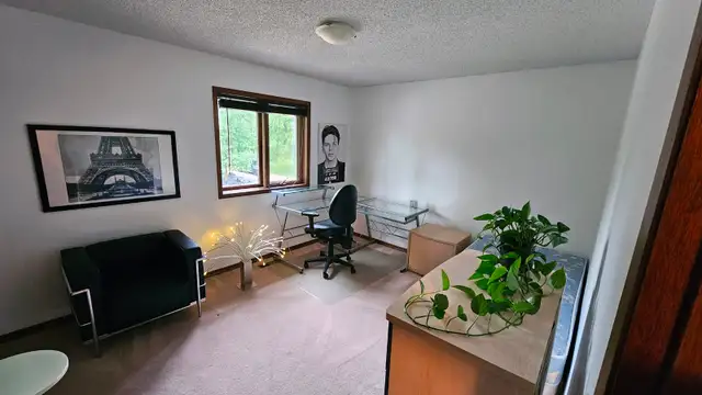 Room for Rent - Close to the U of M !