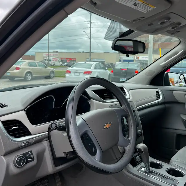 2017 CHEVROLET TRAVERSE | 8 PASS in Cars & Trucks in City of Toronto - Image 8