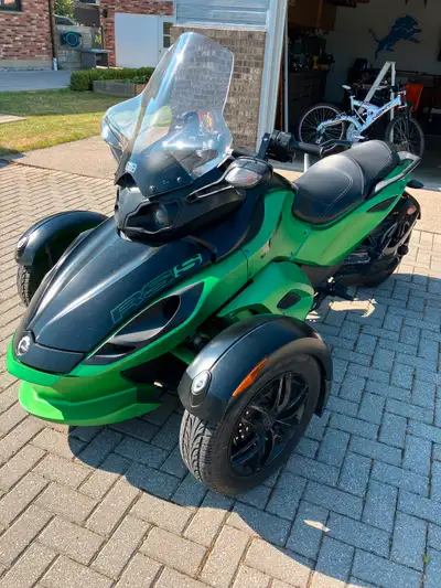 Bike rides and runs great, has low kms, very clean ready to ride. Has safety done. Asking $8000 obo