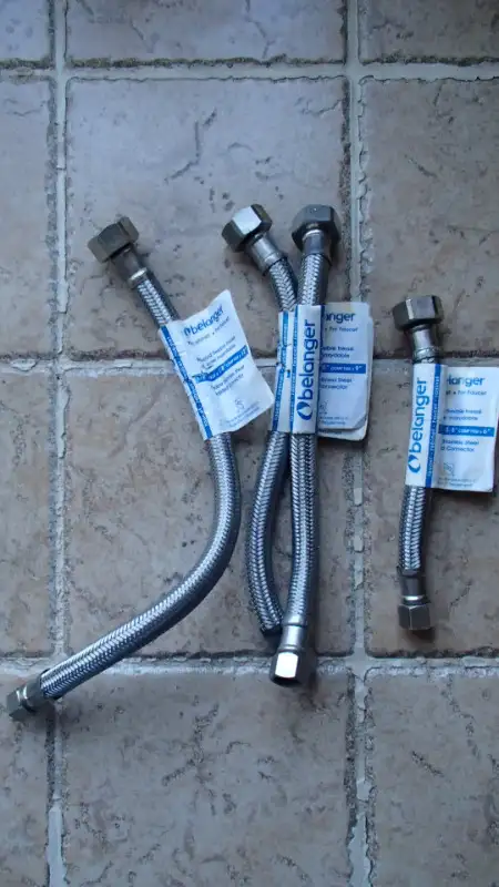 Flexible Stainless Steel Braided Hose Pipe Connector Tube in Bathwares in Gatineau - Image 5