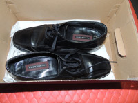 Men's dress Florsheim shoes, size 8.5 3E