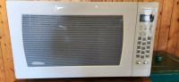 Panasonic Inverter Full-Size Microwave 2.2cuft