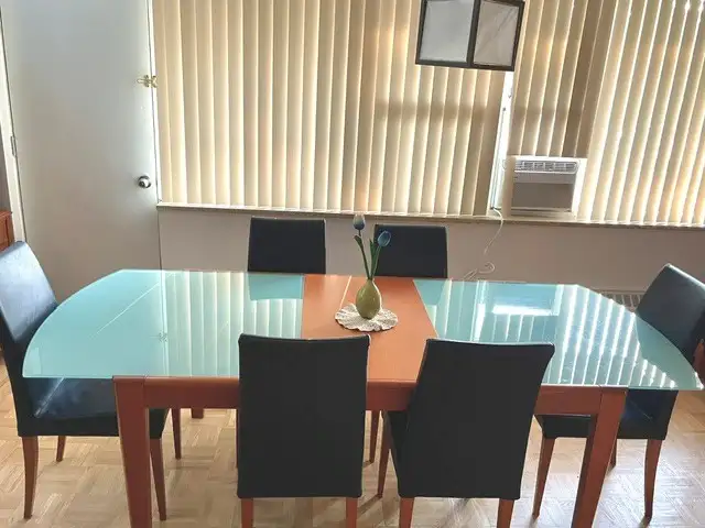 Tremendous Dinning Table in Dining Tables & Sets in City of Toronto - Image 4